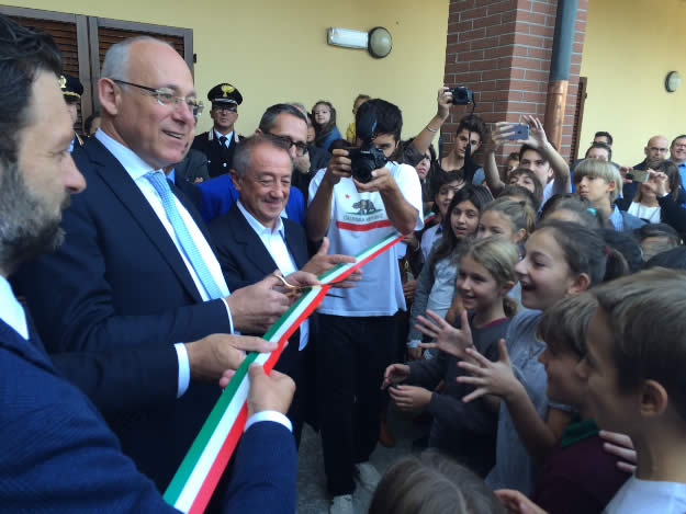 Il taglio del nastro
